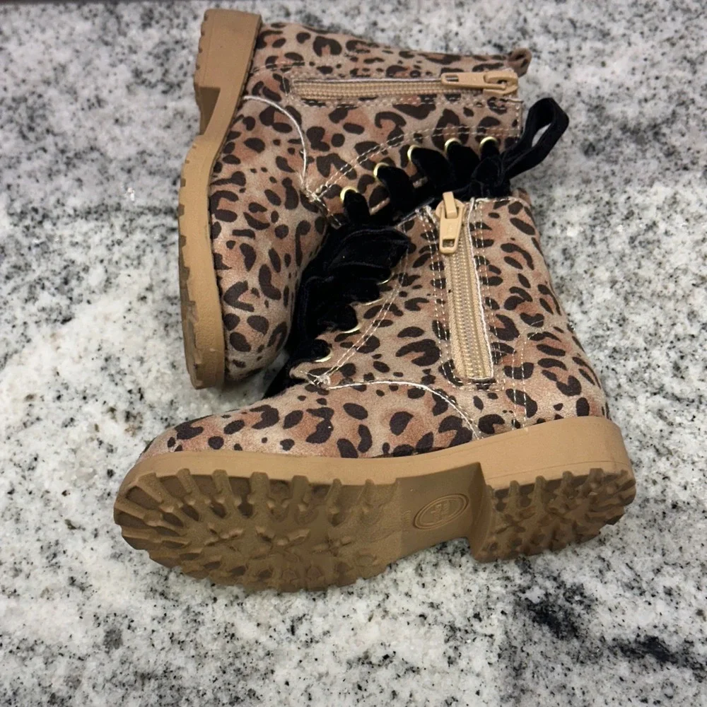 Wonder Nation Kid Size 7 Combat Boots Leopard Velvet Laces Side Zip Animal Print